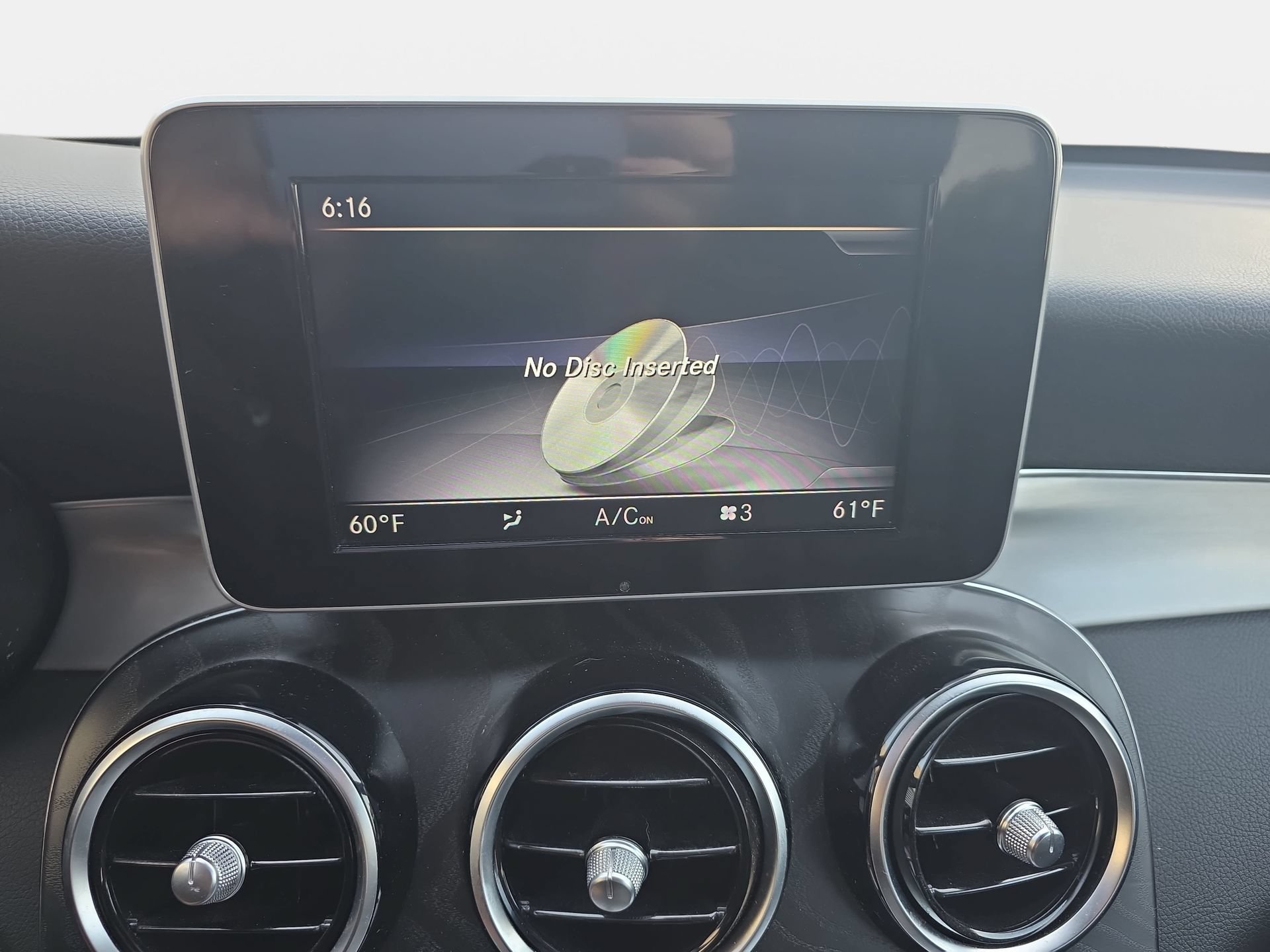 Used 2019 Mercedes-Benz GLC 300 4MATIC image 22