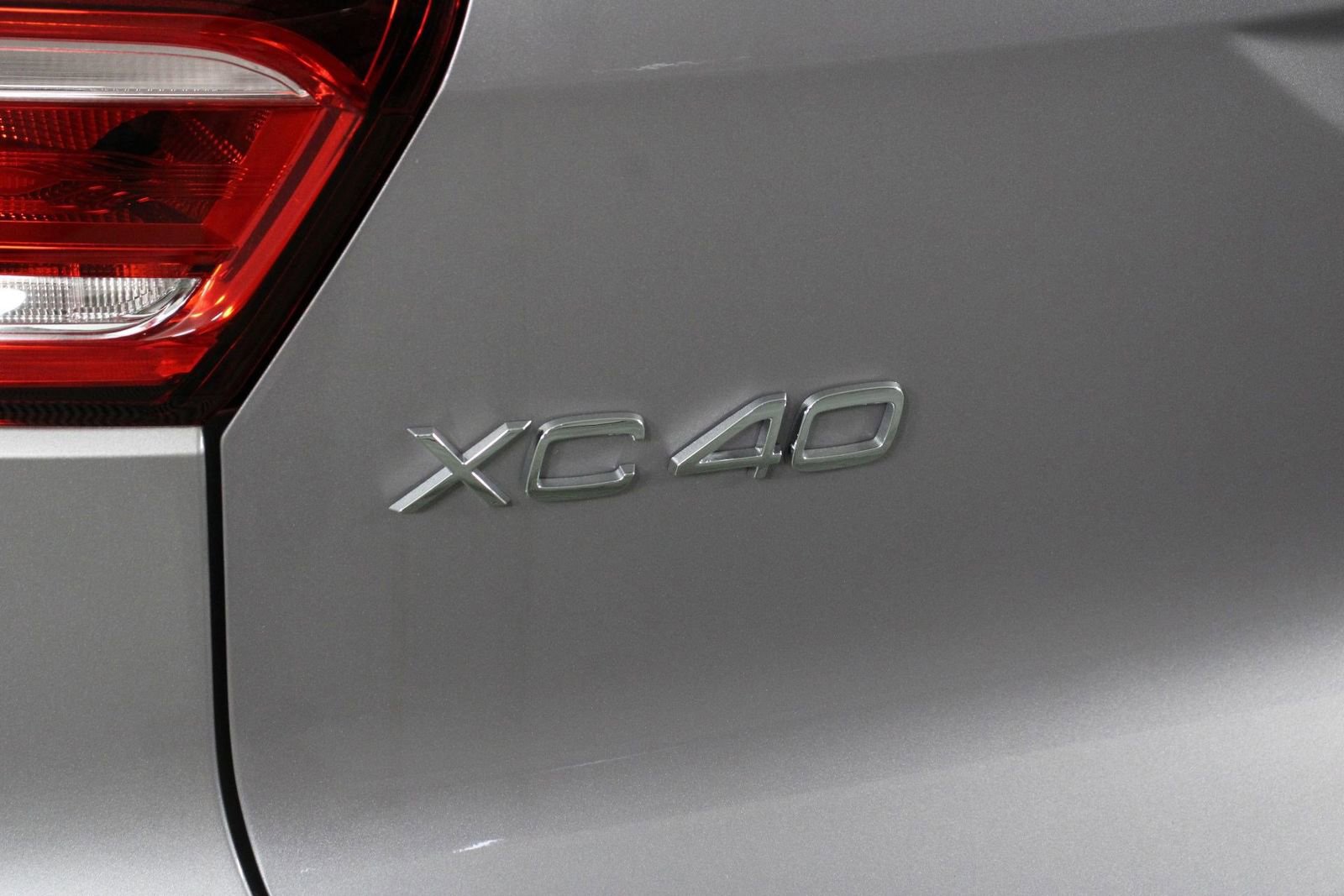 New 2026 Volvo XC40 B4 Plus w/ Climate Package image 16