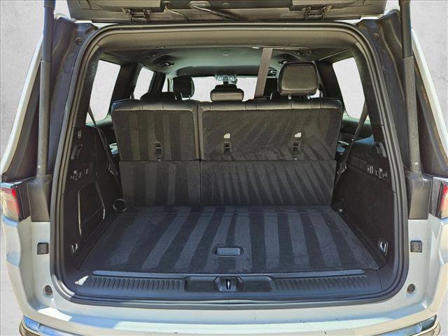 Used 2024 Jeep Wagoneer Series II w/ Flexible Seating Group RWD image 20