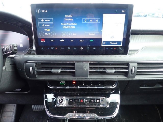 Used 2023 Lincoln Corsair AWD image 14