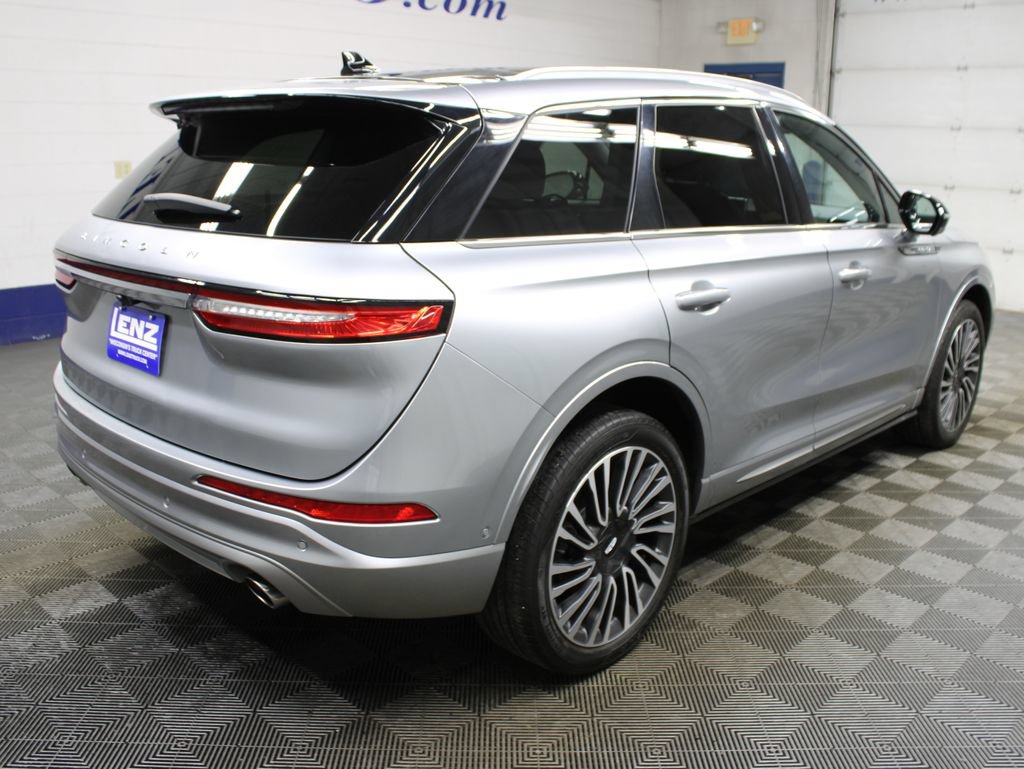 Used 2022 Lincoln Corsair Reserve w/ Equipment Group 201A AWD/4WD image 5