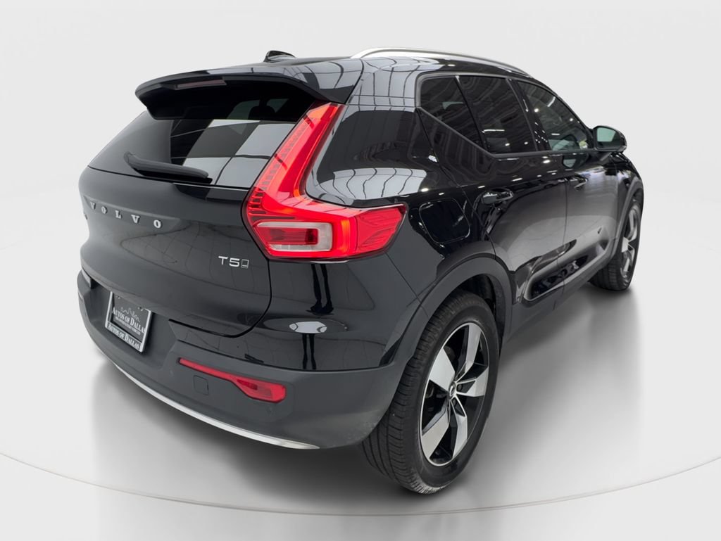 Used 2021 Volvo XC40 T5 Momentum w/ Premium Package AWD/4WD image 7
