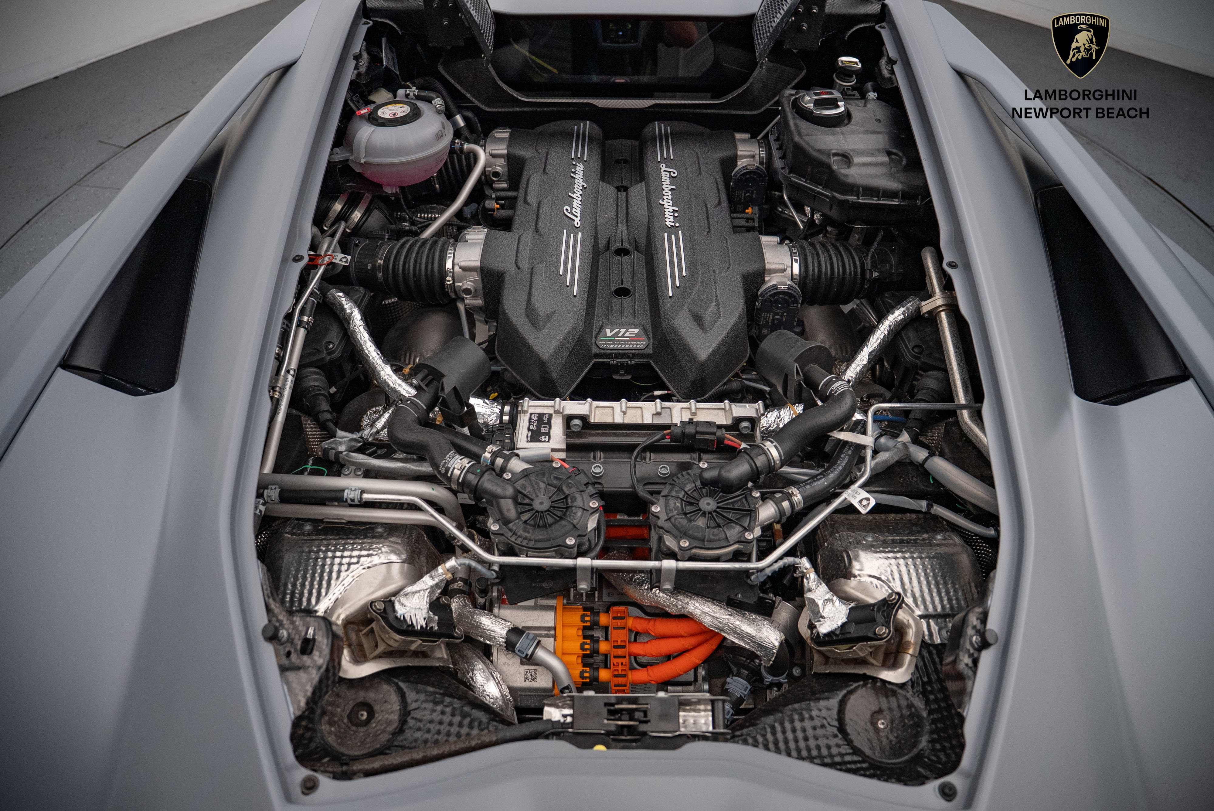 Used 2024 Lamborghini Revuelto image 22