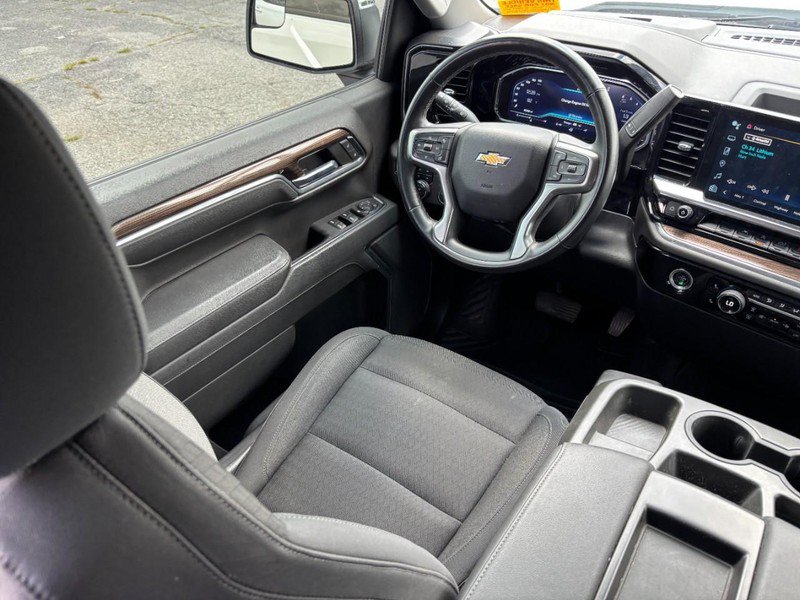 Used 2023 Chevrolet Silverado 1500 LT w/ Z71 Off-Road Package AWD/4WD image 13