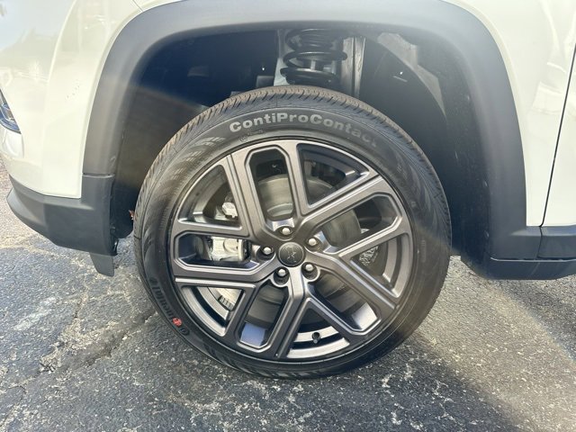 New 2026 Jeep Compass Limited image 25