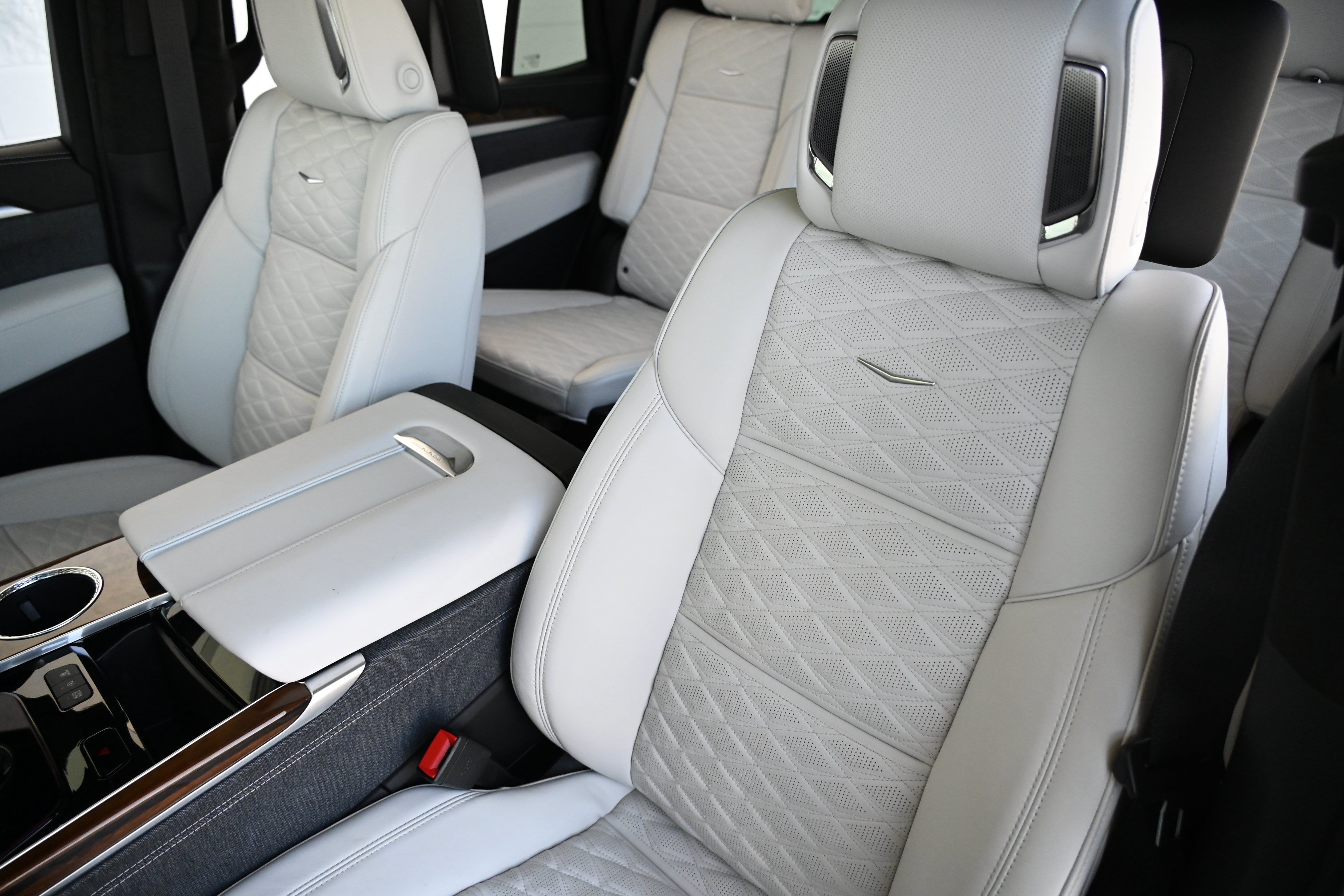 Used 2026 Cadillac Escalade Platinum Sport AWD/4WD image 12