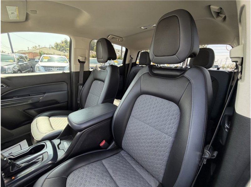 Used 2019 Chevrolet Colorado Z71 image 18