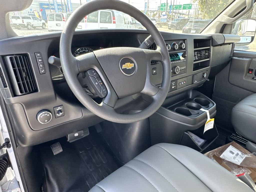 New 2025 Chevrolet Express 2500 w/ Enhanced Convenience Package image 18