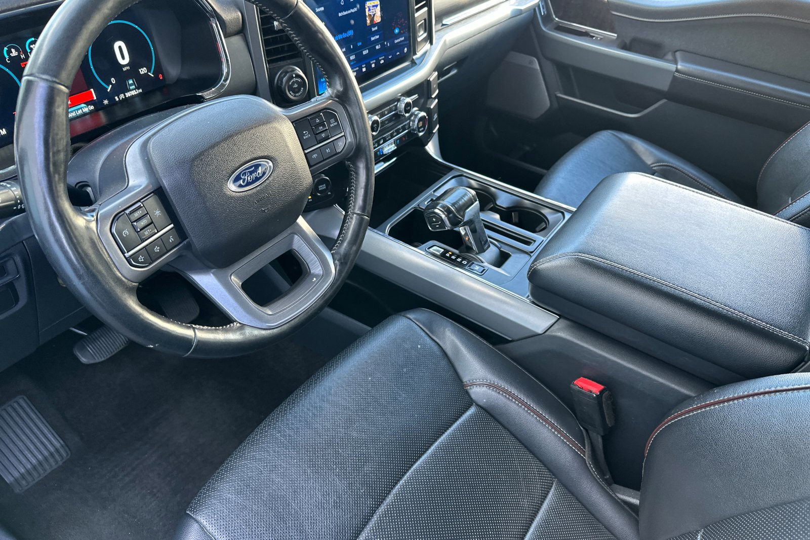 Used 2021 Ford F150 Lariat image 11