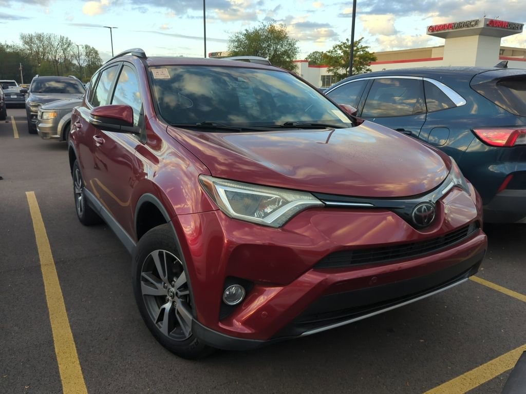 Used 2018 Toyota RAV4 XLE image 2