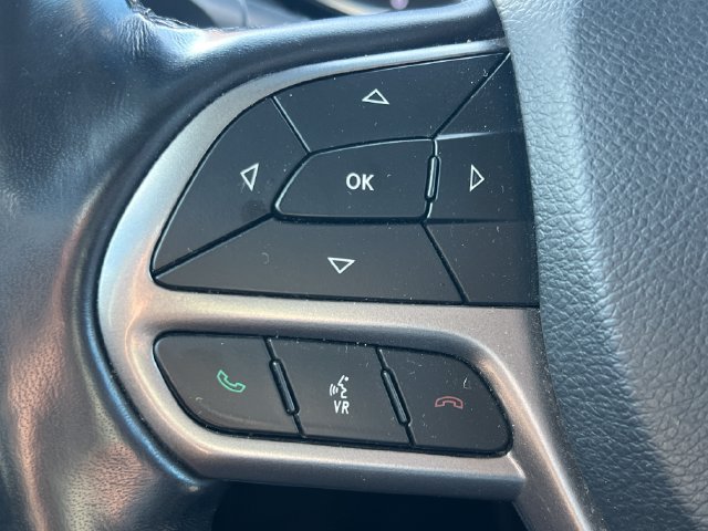 Used 2021 Jeep Cherokee Latitude Plus AWD/4WD image 27
