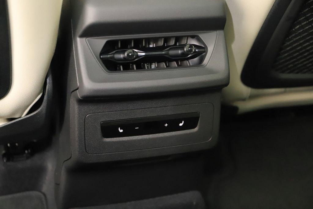 New 2025 Audi Q6 e-tron Premium Plus image 21