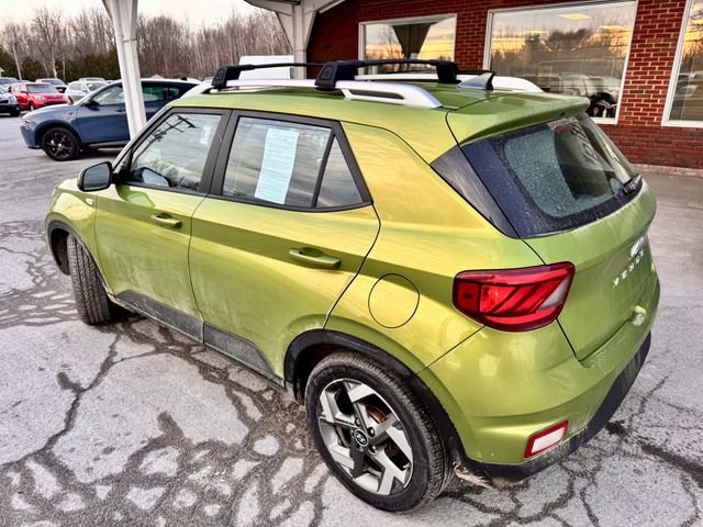 Used 2022 Hyundai Venue SEL image 3