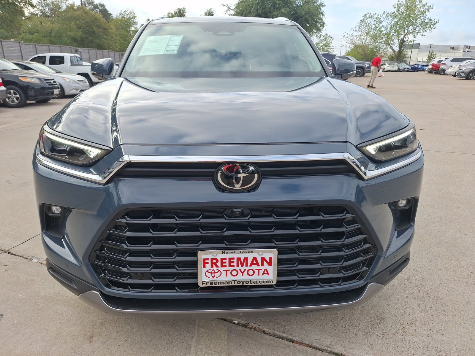 Used 2026 Toyota Grand Highlander FWD image 9