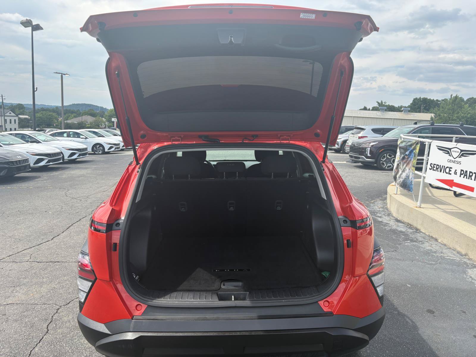 Used 2024 Hyundai Kona SEL FWD image 9