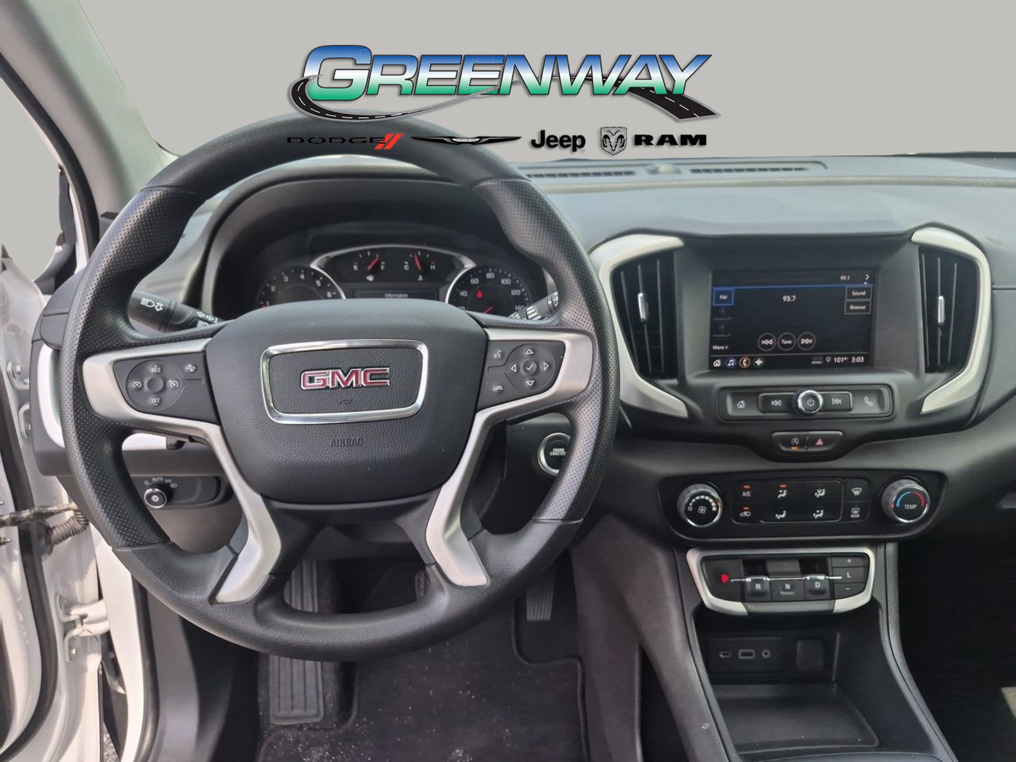 Used 2024 GMC Terrain SLE FWD image 9