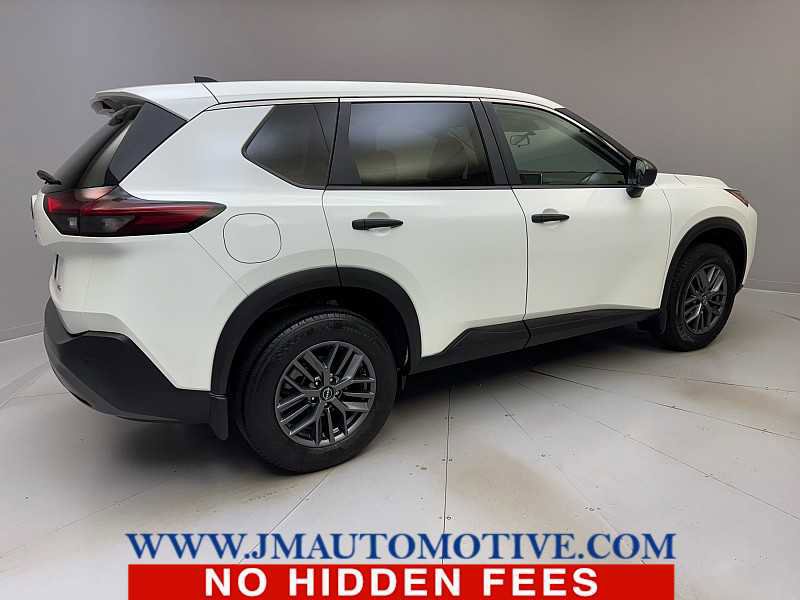 Used 2023 Nissan Rogue S image 5
