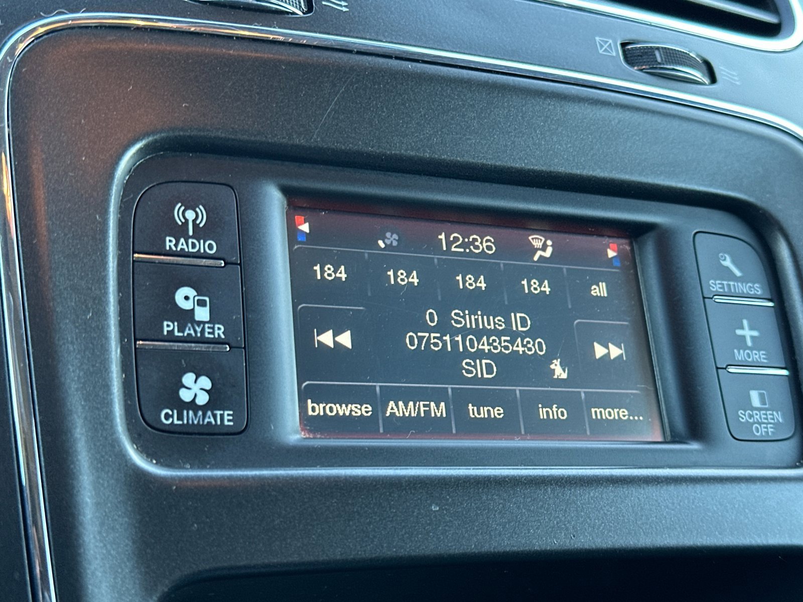 Used 2017 Dodge Journey SXT w/ Comfort/Convenience Group image 19