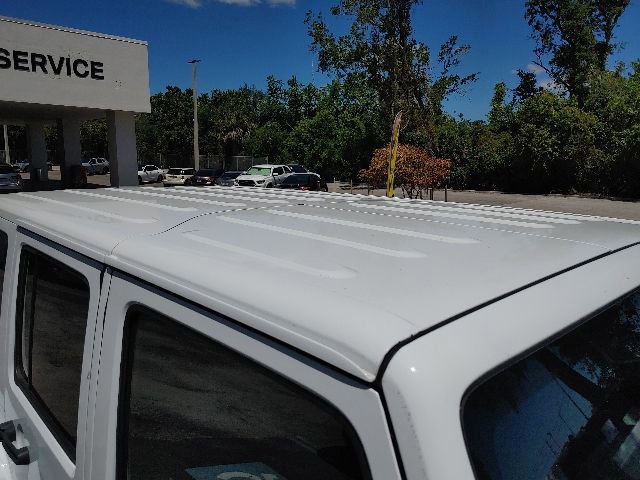 Used 2017 Jeep Wrangler Unlimited Rubicon AWD/4WD image 15