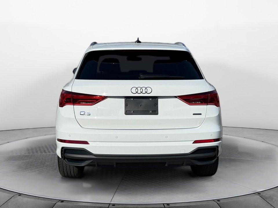 Certified 2025 Audi Q3 2.0T Premium Plus w/ Premium Plus Package image 6