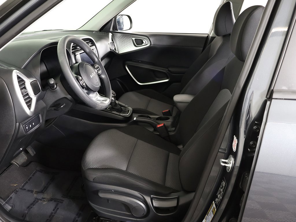 Used 2024 Kia Soul LX w/ Option Group 015 image 27