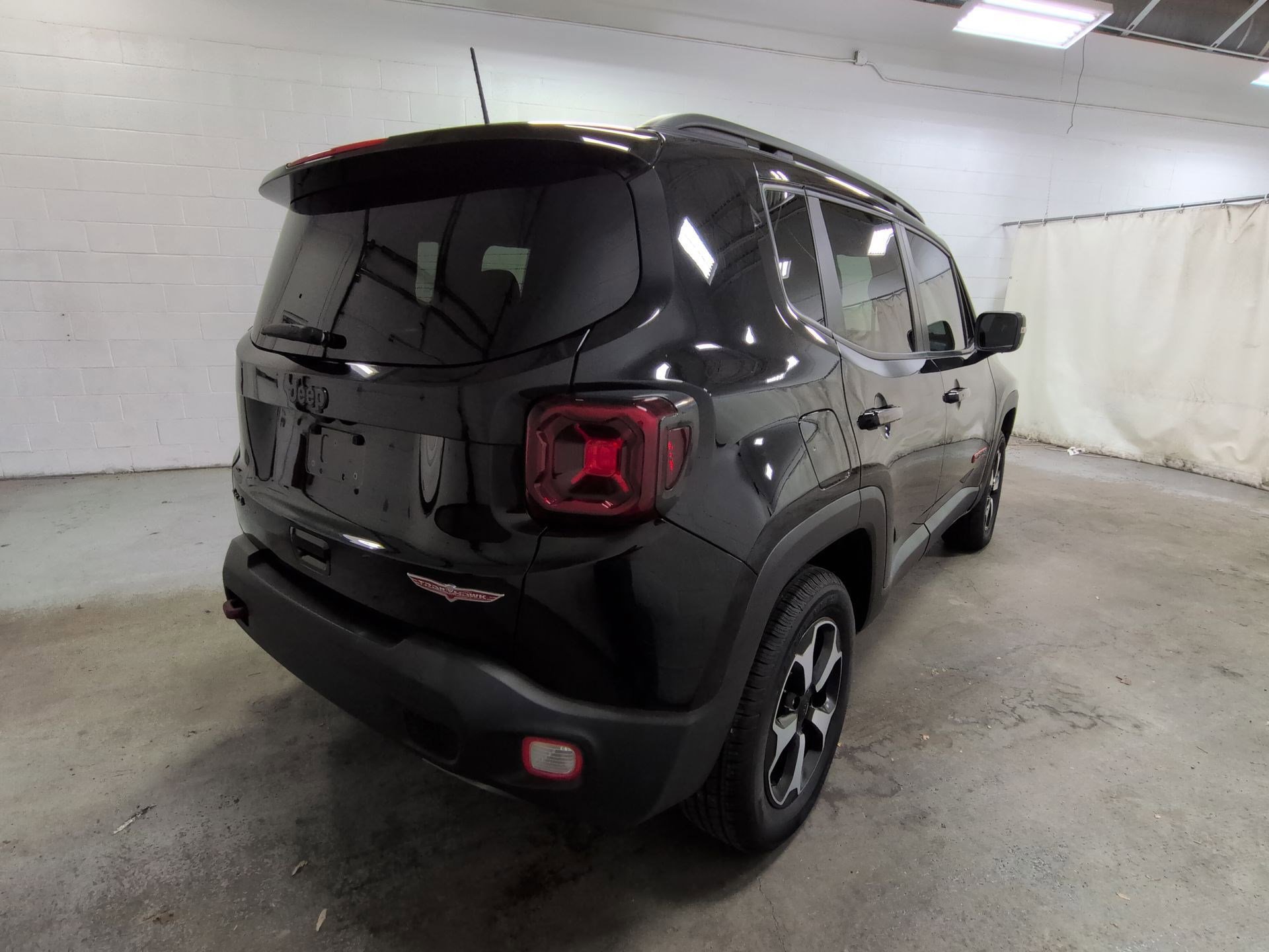 Used 2019 Jeep Renegade Trailhawk w/ LED Lighting Group image 3