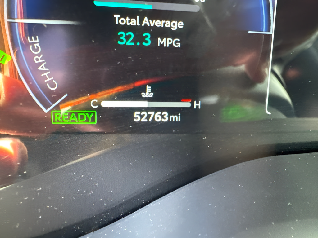 Used 2025 Toyota Sienna Platinum AWD/4WD image 4