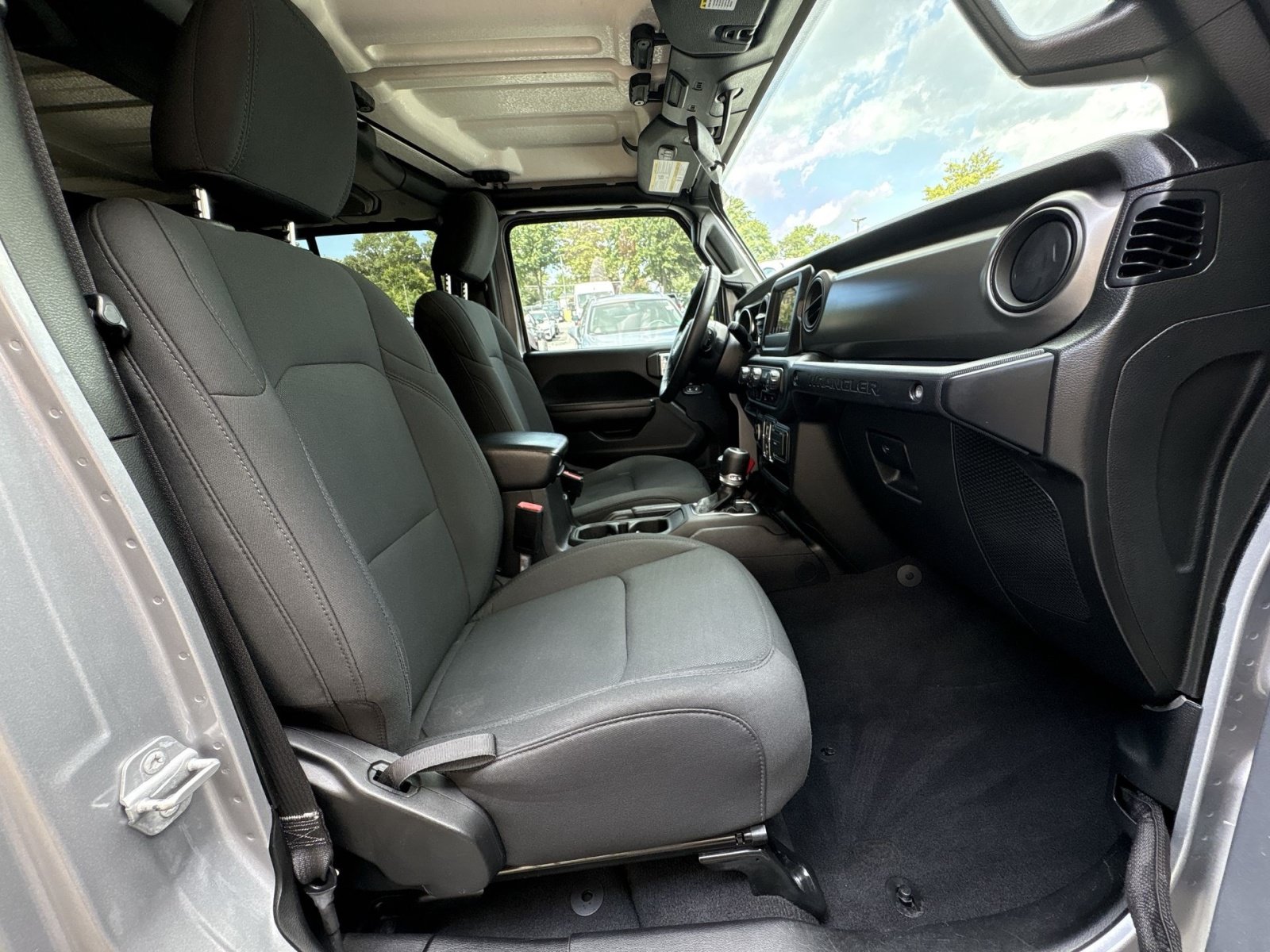 Used 2021 Jeep Wrangler Unlimited Sport AWD/4WD image 27