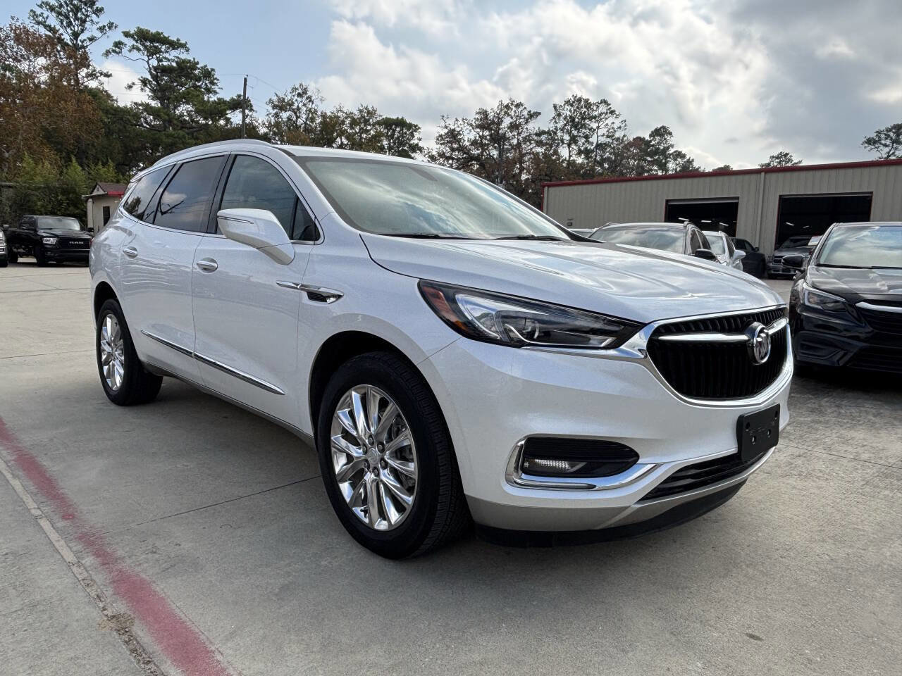 Used 2021 Buick Enclave Essence w/ Sound and Sites Package FWD image 44