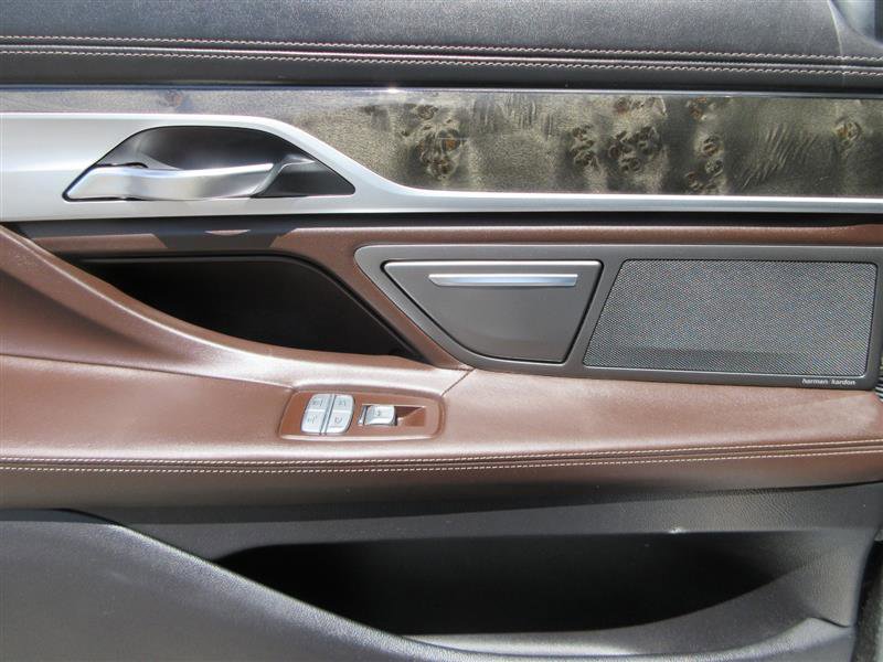 Used 2017 BMW 740i RWD image 26