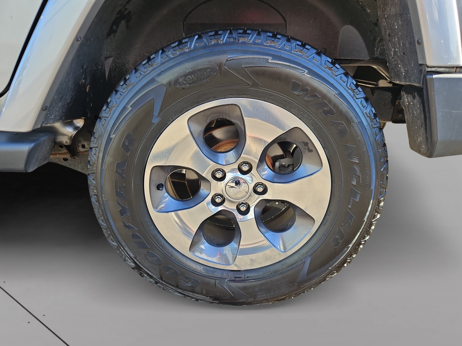 Used 2018 Jeep Wrangler Unlimited Sahara AWD/4WD image 14
