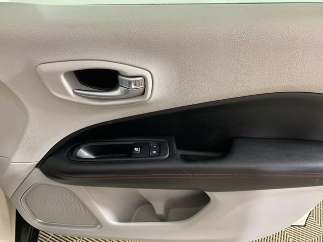 Used 2019 Jeep Compass Limited AWD/4WD image 28