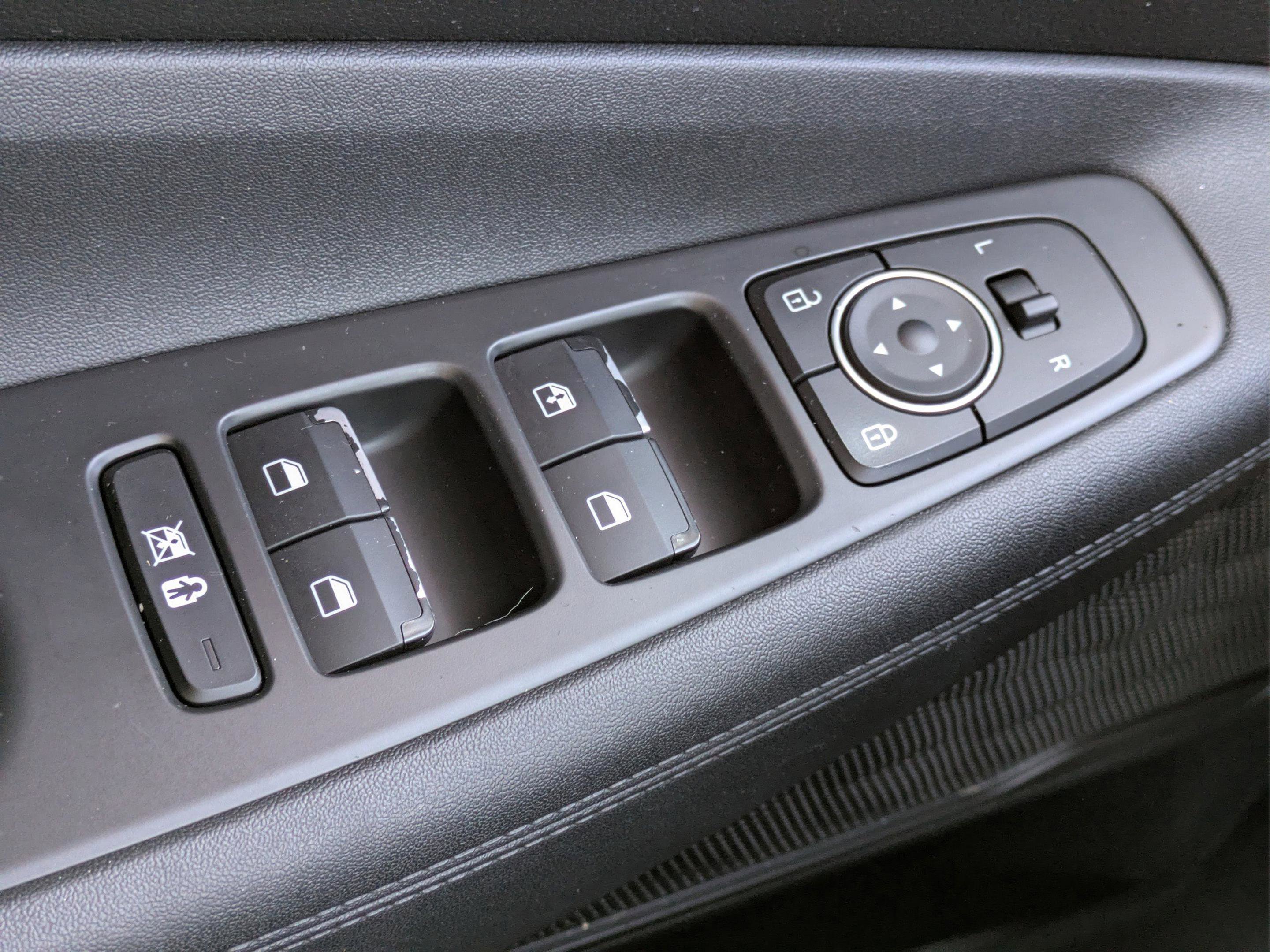 Used 2019 Hyundai Santa Fe SE image 22