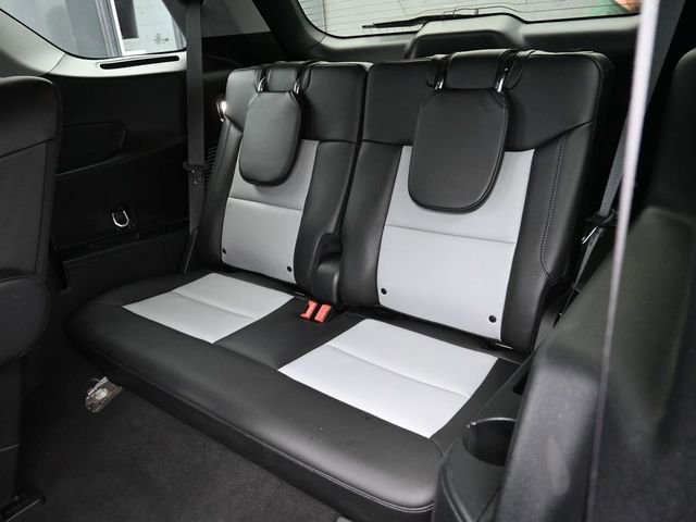 Used 2023 Ford Explorer XLT w/ Equipment Group 202A RWD image 27