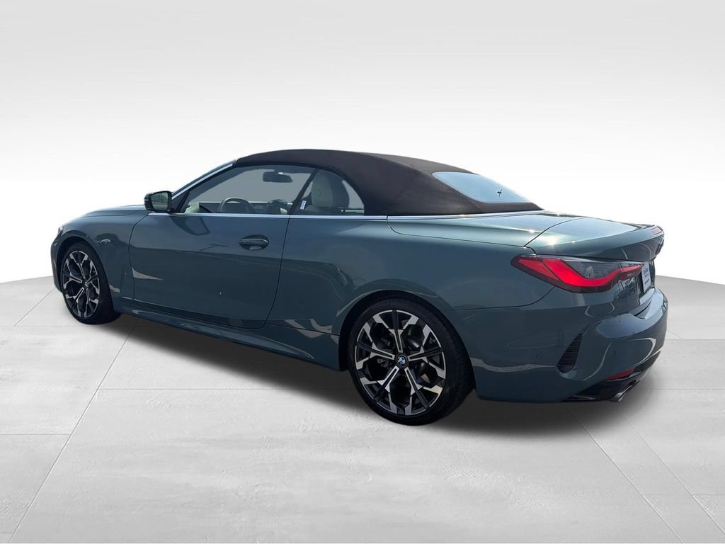 Used 2025 BMW 430i Convertible w/ Premium Package RWD image 3