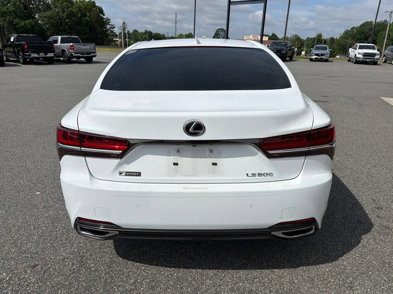 Used 2018 Lexus LS 500 F Sport w/ Accessory Package (Z2) RWD image 7