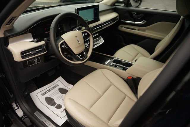 Used 2026 Lincoln Corsair Premiere AWD/4WD image 8