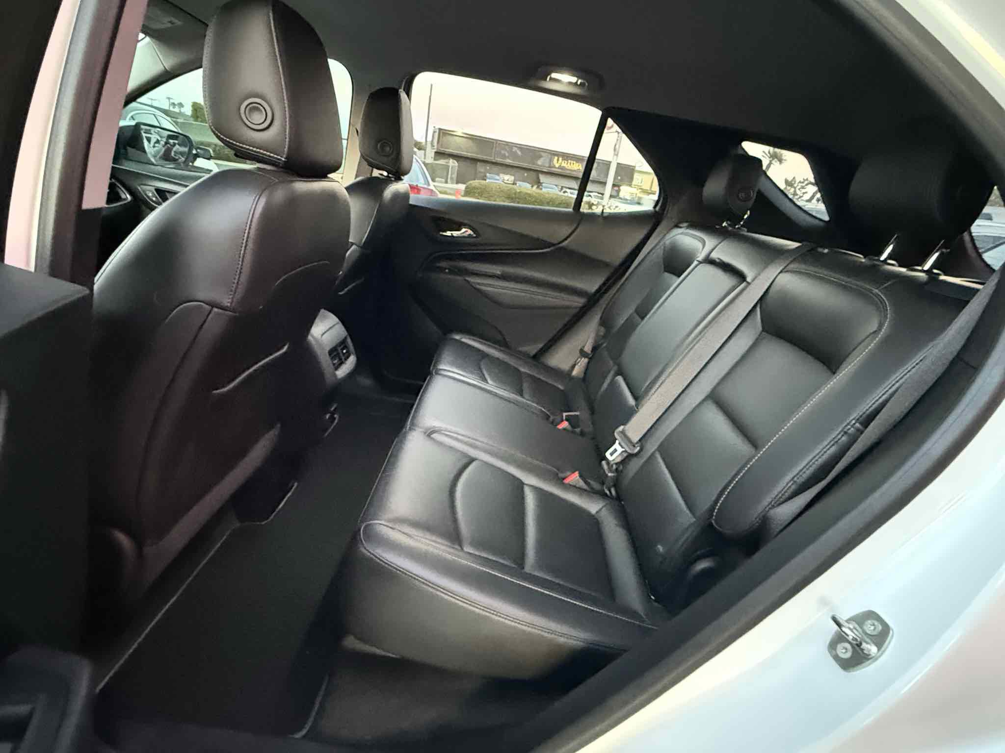 Used 2018 Chevrolet Equinox Premier FWD image 78