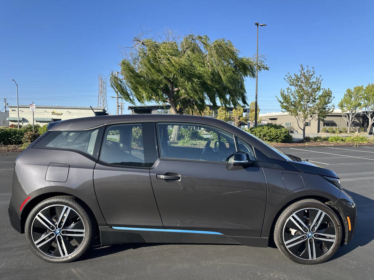 Used 2015 BMW i3 w/ Range Extender RWD image 8