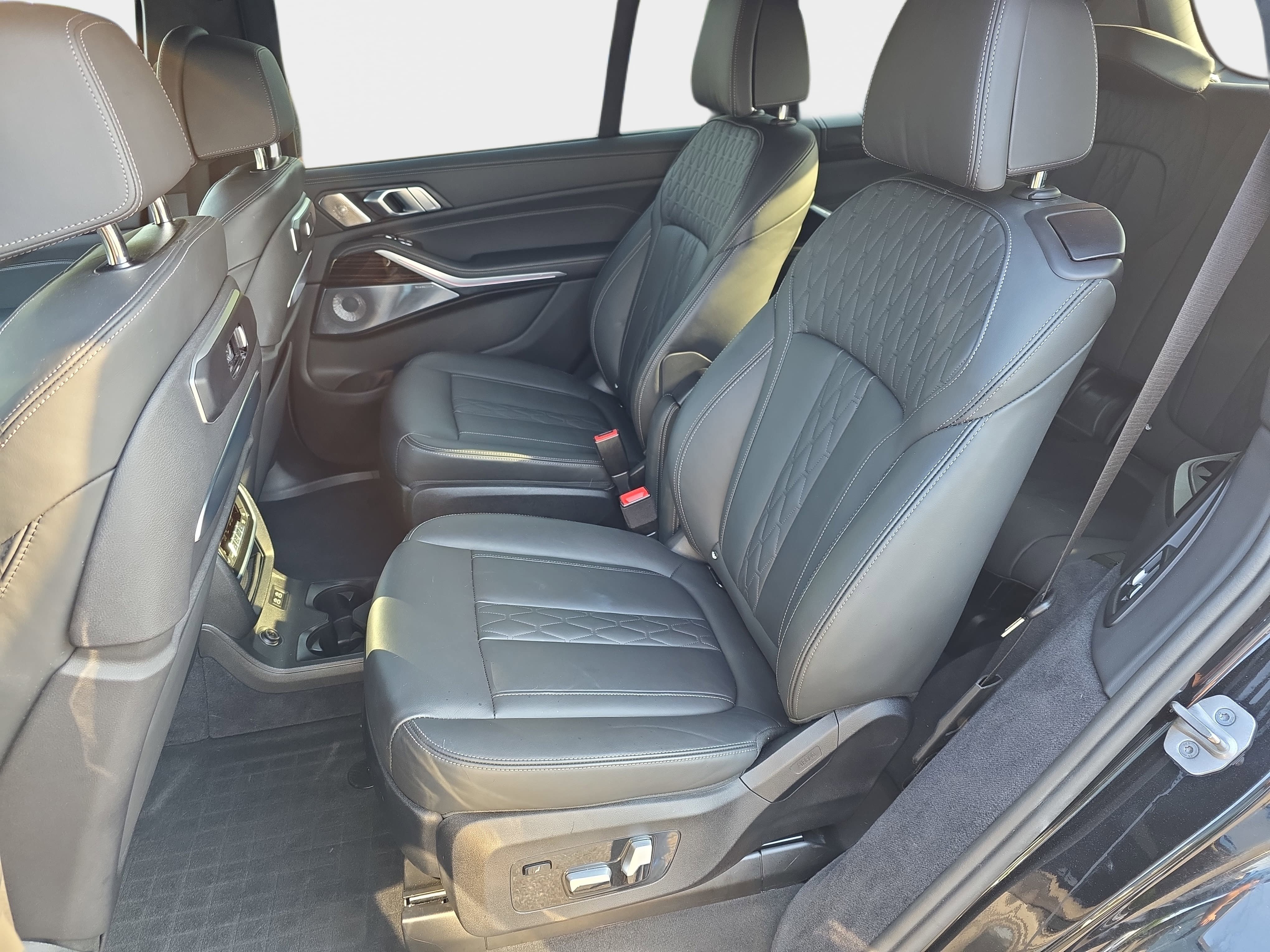 Used 2024 BMW X7 M60i w/ Executive Package AWD/4WD image 12