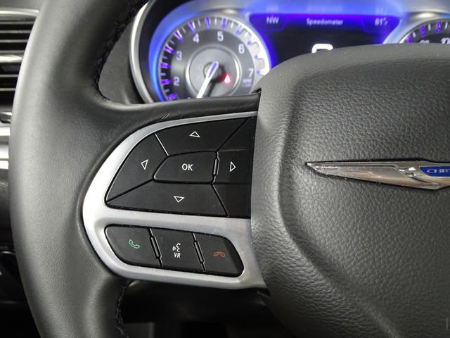 Used 2022 Chrysler 300 Touring w/ Sport Appearance Package image 24