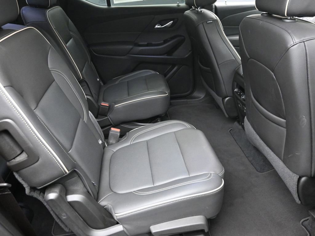 Used 2023 Chevrolet Traverse Premier w/ Redline Edition image 9