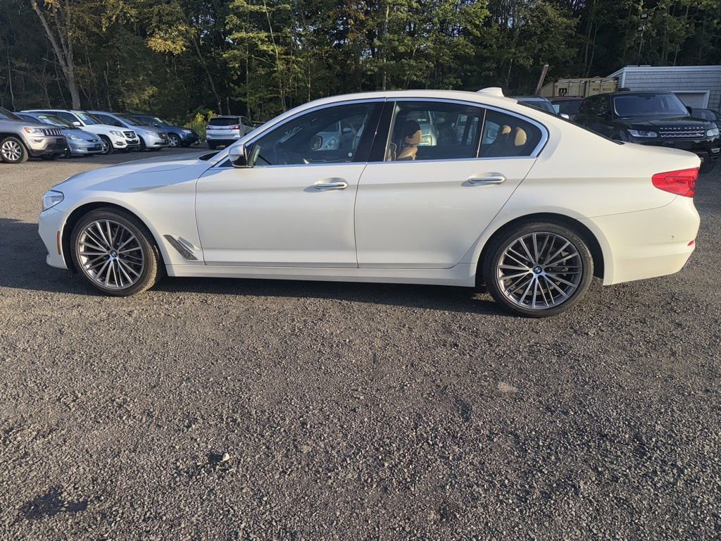 Used 2017 BMW 540i xDrive image 21