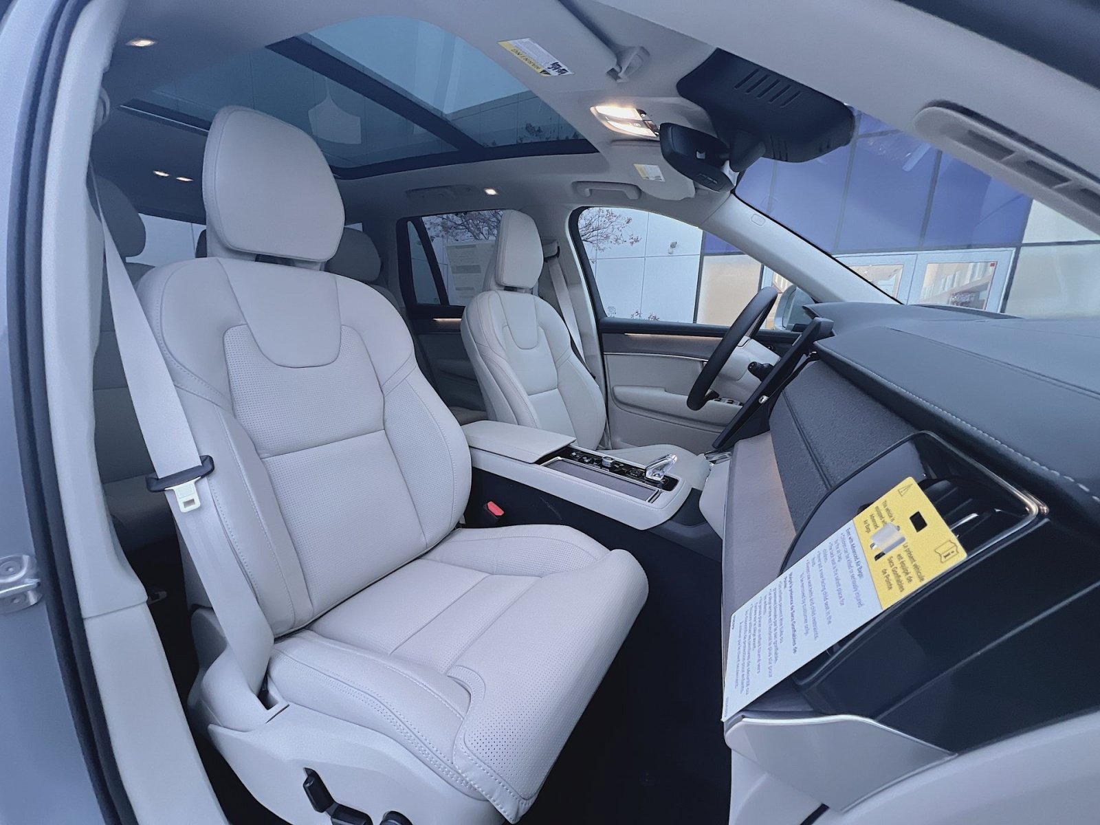 New 2026 Volvo XC90 T8 Ultra w/ Protection Package Premier AWD/4WD image 36