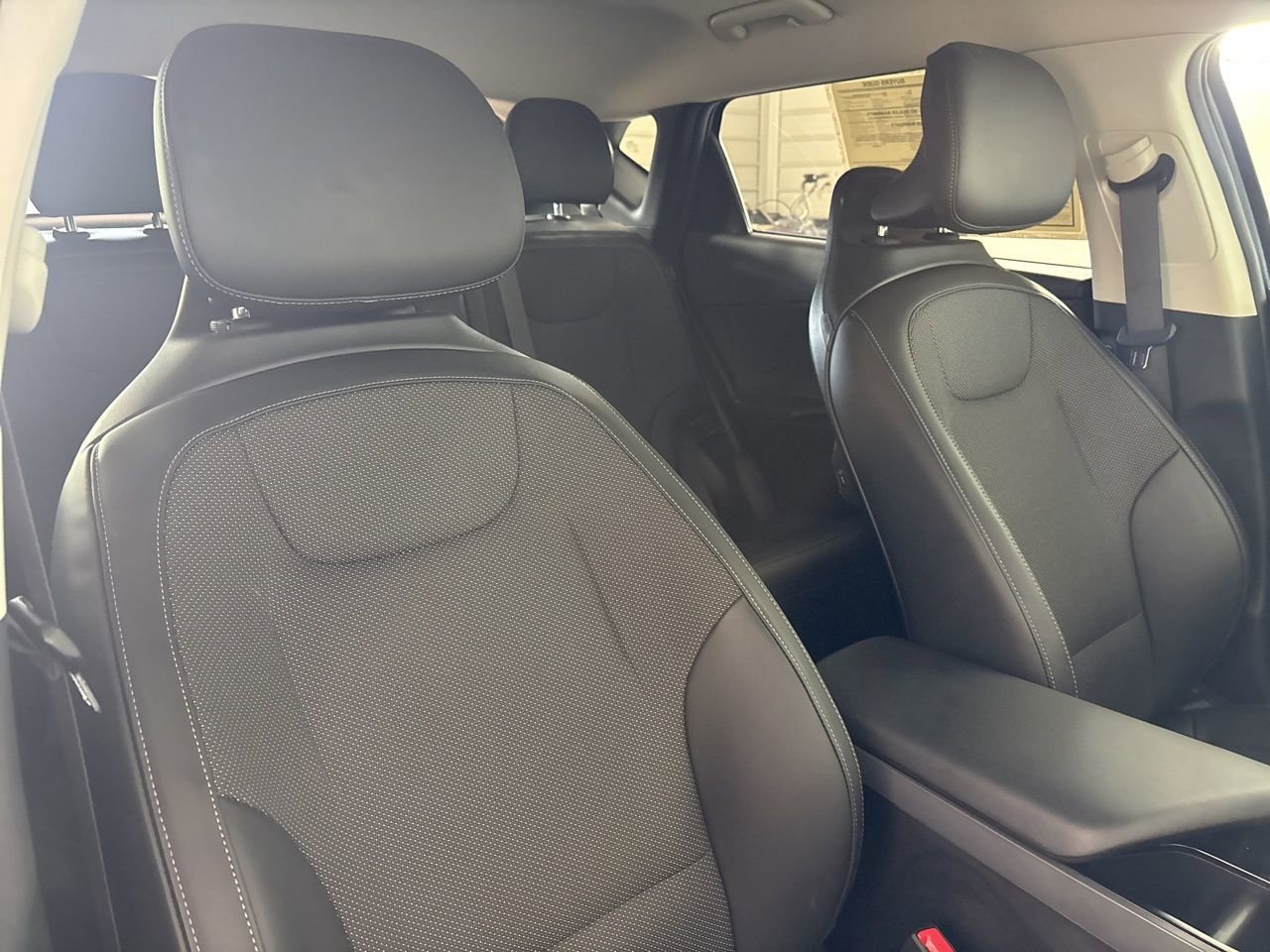 Used 2025 Kia EV6 Light w/ Light LR Technology Package image 24