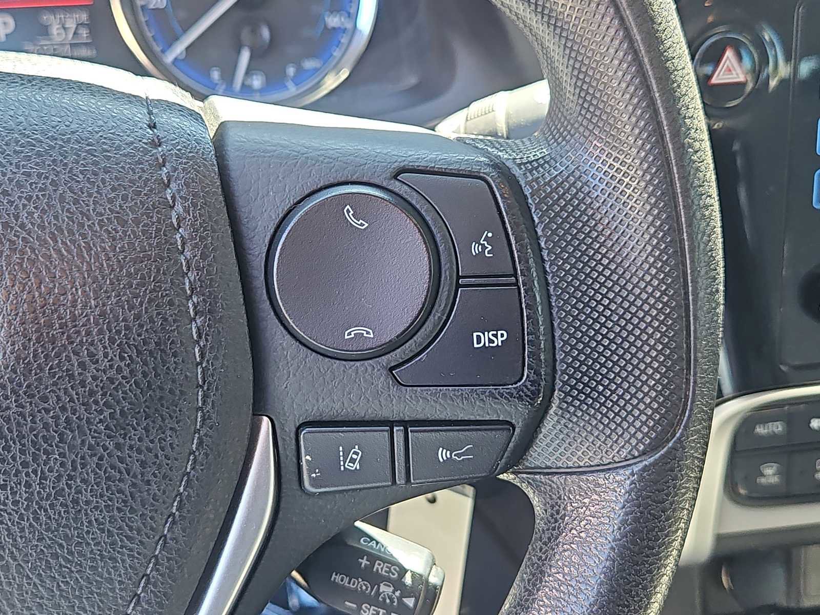 Used 2018 Toyota Corolla LE FWD image 20