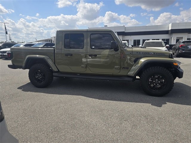 Used 2025 Jeep Gladiator Sport image 4