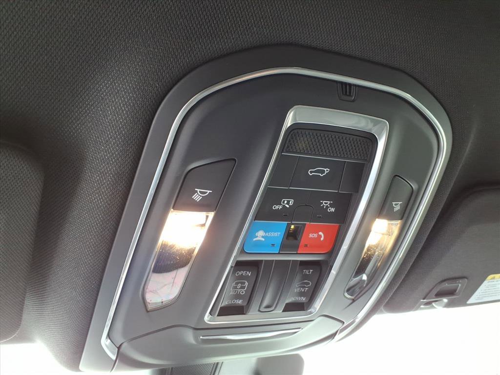 New 2026 Jeep Grand Cherokee Altitude image 29