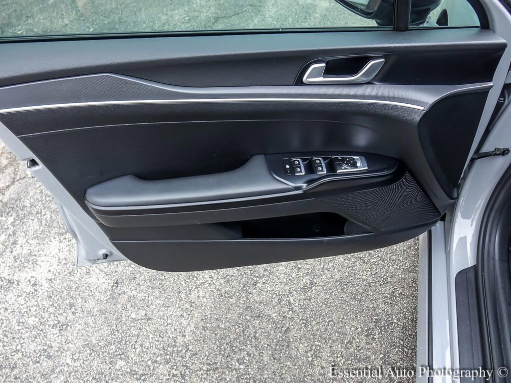 Used 2023 Kia K5 GT-Line image 21