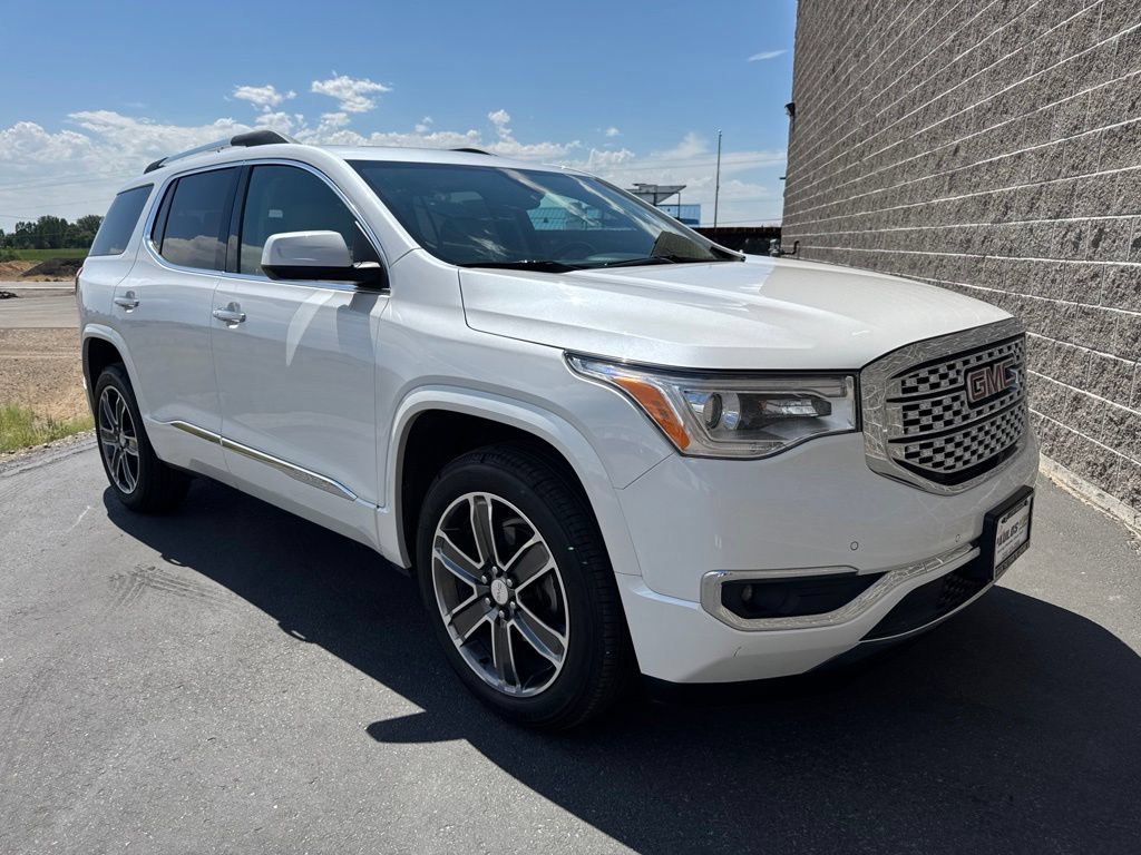 Used 2019 GMC Acadia Denali w/ Technology Package AWD/4WD image 3